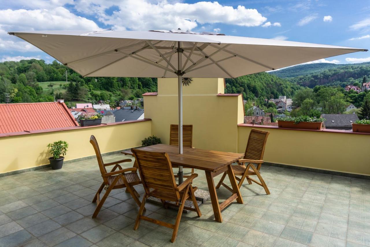 Penzion Ruze Benesov nad Ploucnici Buitenkant foto